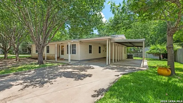 725 W Klingemann St, New Braunfels, TX 78130