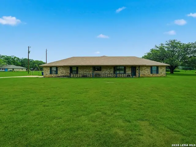 111 Mitch Thomas, Pleasanton, TX 78064 - #2