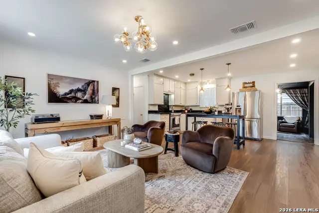 528 Frey St, Boerne, TX 78006 - #1