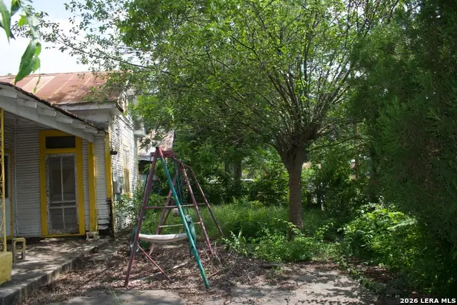601 N Chupaderas, San Antonio, TX 78207 - #3