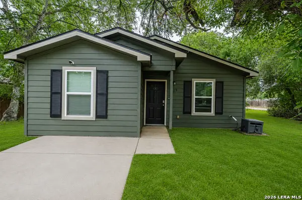 229 Virginia St, Pleasanton, TX 78064