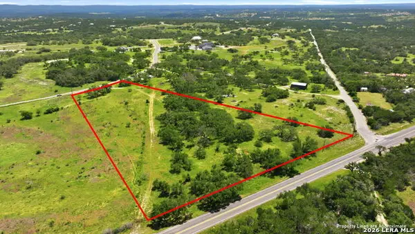 718 Windmill Ridge, Blanco, TX 78606