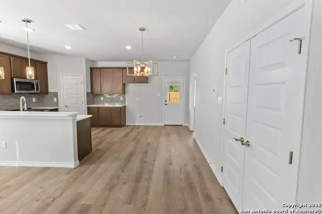 804 W Huntington St, Beeville, TX 78102 - #2