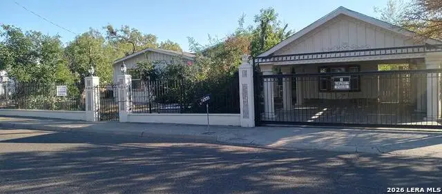 1660 Quarry Street, Eagle Pass, TX 78852 - #2