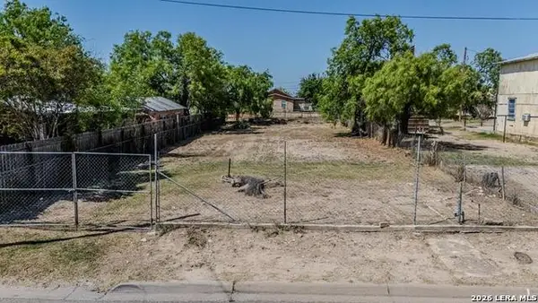 1365 Bryan St, Eagle Pass, TX 78852