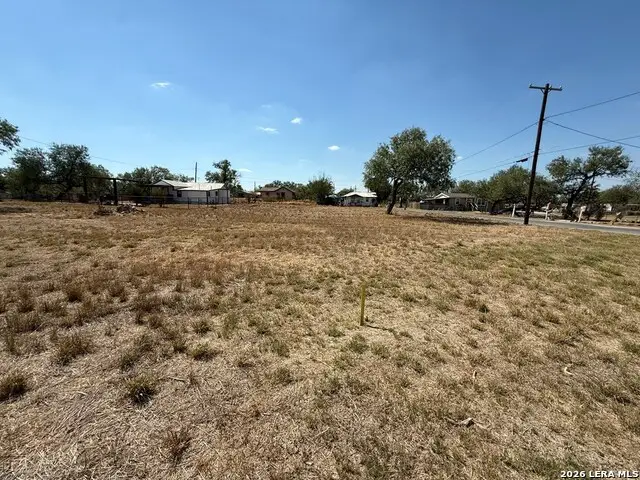 204 Hidalgo, Carrizo Springs, TX 78834 - #2