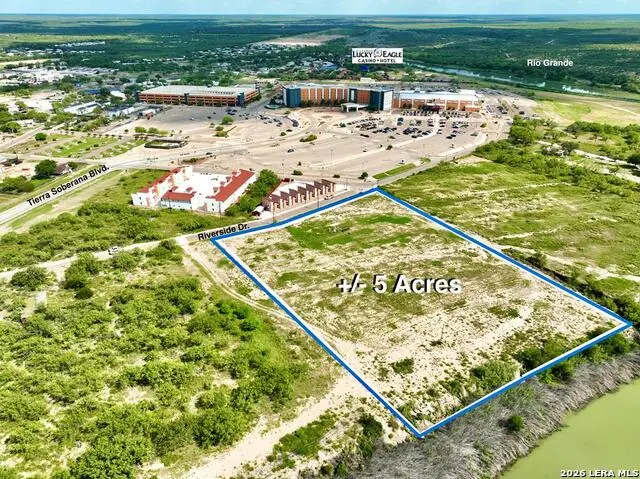 205 Riverside Dr, Eagle Pass, TX 78852 - #1