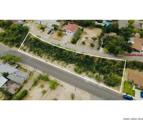 2024 Quarry St, Eagle Pass, TX 78852