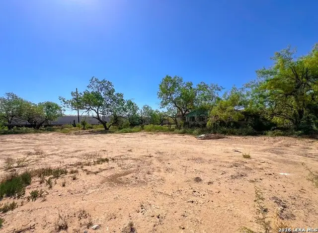 1082 Kifuri St, Eagle Pass, TX 78852 - #3