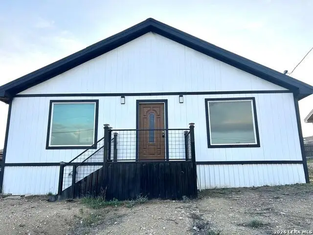 99 S Park St, Eagle Pass, TX 78852 - #1
