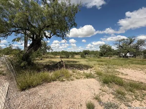 2147 Rosita Valley Road, Eagle Pass, TX 78852