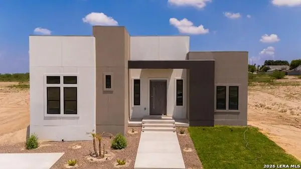 825 Ceniza Dr., Eagle Pass, TX 78552