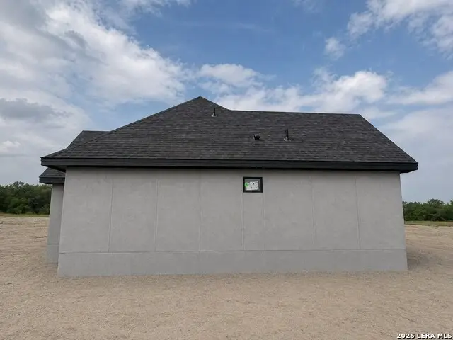 704 Encinal Dr, Eagle Pass, TX 78852 - #3