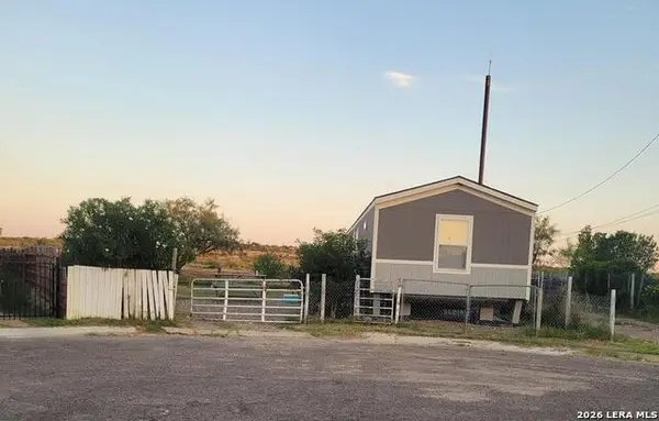 136 Sun Valley Trail, Eagle Pass, TX 78852