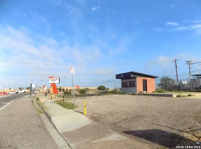 2173 Second St., Eagle Pass, TX 78852 - #3