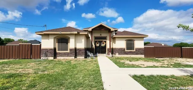 3627 Reindeer Dr., Eagle Pass, TX 78852 - #2