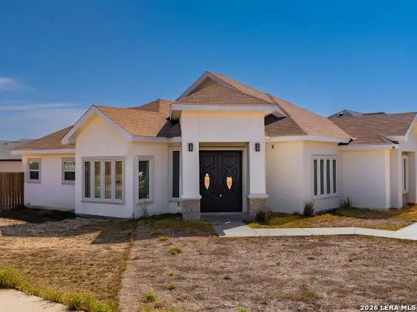 3239 Mauricio Libson, Eagle Pass, TX 78852