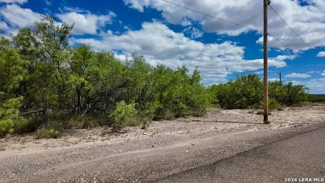 32 Borjon Dr, Eagle Pass, TX 78852 - #1