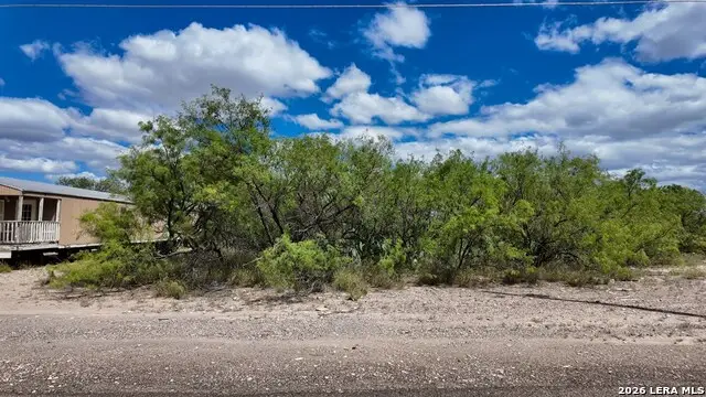 32 Borjon Dr, Eagle Pass, TX 78852 - #2