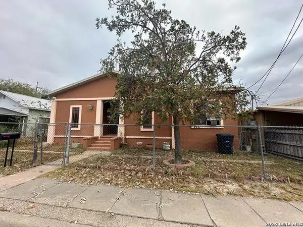 786 Ave B, Eagle Pass, TX 78852
