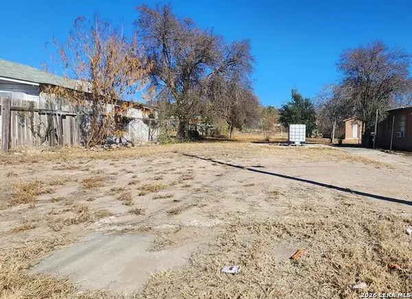 334 Medina St., Eagle Pass, TX 78852