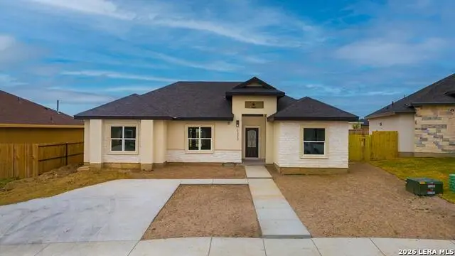 3222 Ethel Dr, Eagle Pass, TX 78852 - #1