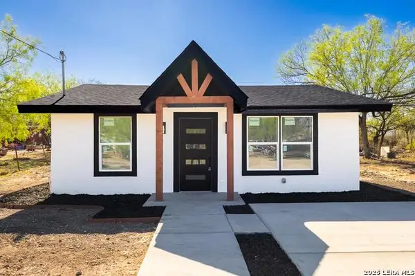 182 Victoriano Ave, Eagle Pass, TX 78852