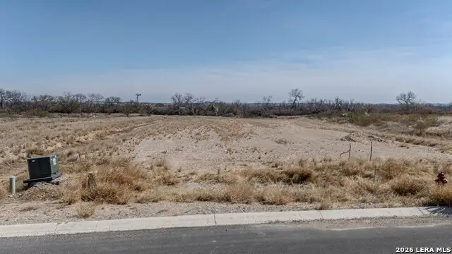 204 Paseo Del Lago, Eagle Pass, TX 78852 - #2