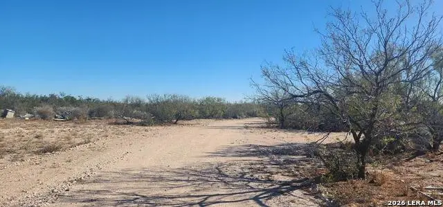 638 Sunshine Valley Rd., Eagle Pass, TX 78852 - #3