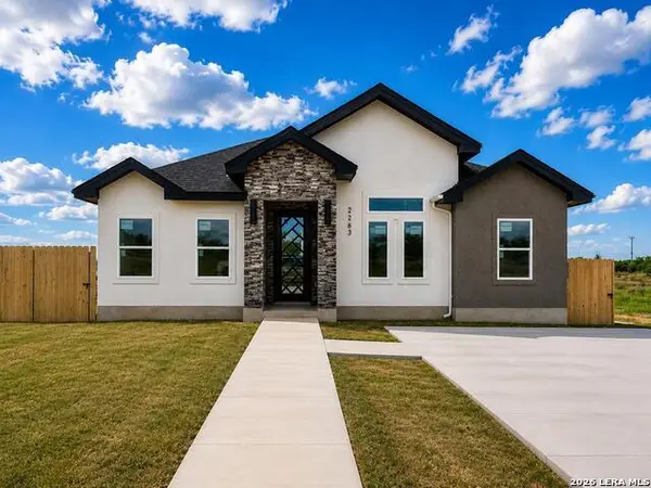 2263 Rio Sabinas Dr., Eagle Pass, TX 78852