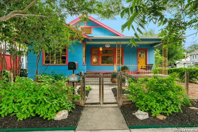 736 E Guenther St, San Antonio, TX 78210 - #2