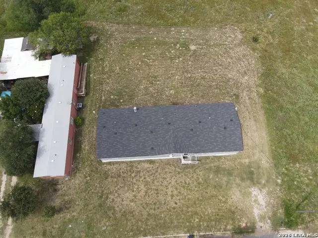 517 Corley Dr, Devine, TX 78016 - #2