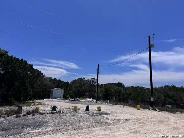 602 Grandview Circle, Bandera, TX 78003