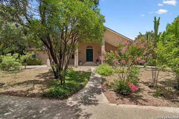 237 Crest Trl, Hill Country Village, TX 78232