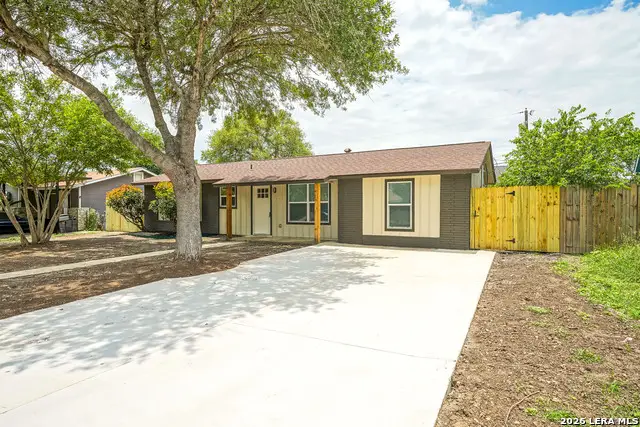 8022 Hobble St, San Antonio, TX 78227 - #1