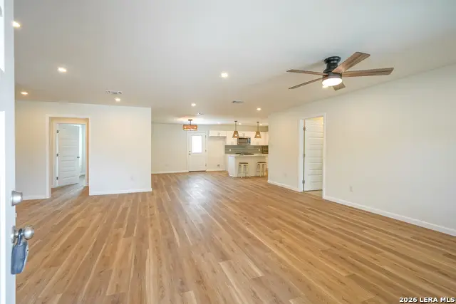 8022 Hobble St, San Antonio, TX 78227 - #2