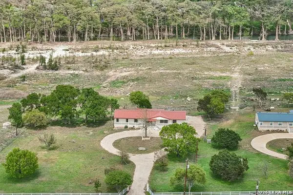 250 Wharton Road, Kerrville, TX 78028