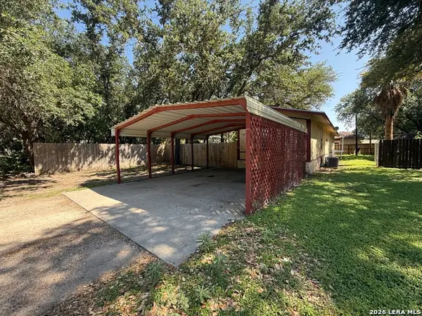 231 Sims Street, Brackettville, TX 78832