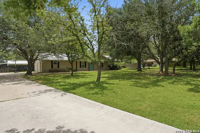 111 Deer Run, Pleasanton, TX 78064 - #2