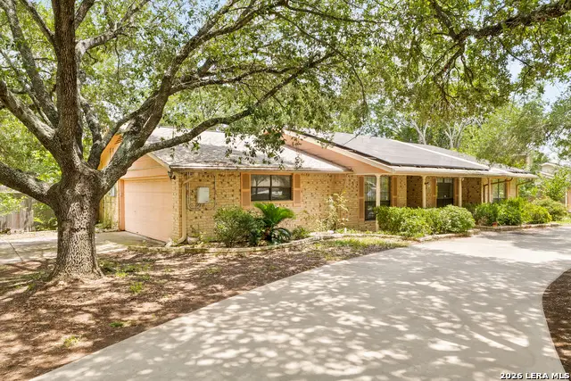 225 Hilltop Dr, Seguin, TX 78155 - #3