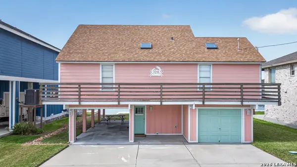 128 Copano Ridge Rd, Rockport, TX 78382