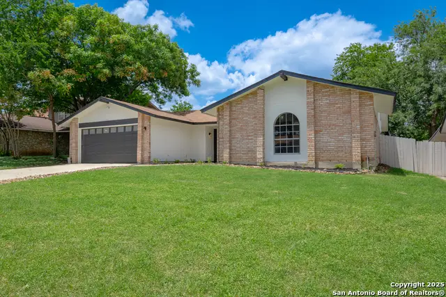 6131 Windbrooke St, San Antonio, TX 78249 - #2