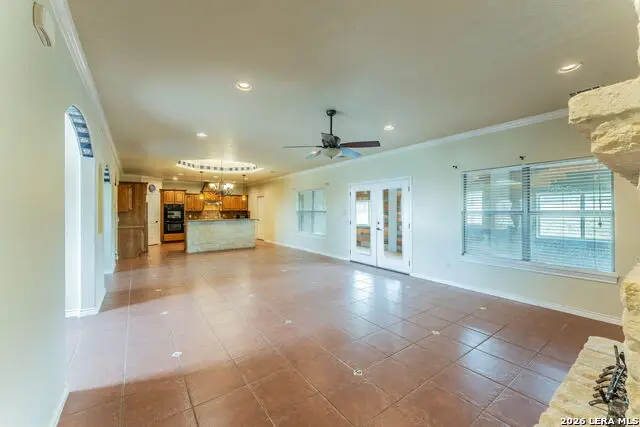 810 Mockingbird Ln, La Vernia, TX 78121 - #3
