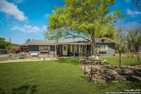212 Way, Ingram, TX 78025