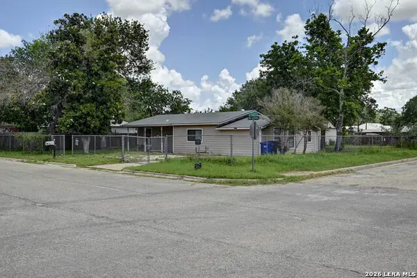 904 San Antonio, Pleasanton, TX 78064