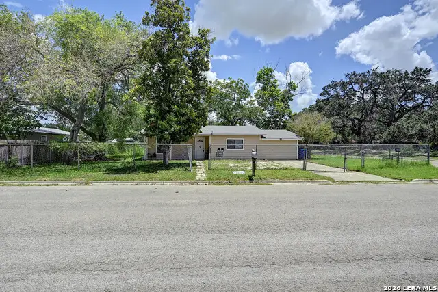 904 San Antonio, Pleasanton, TX 78064 - #2
