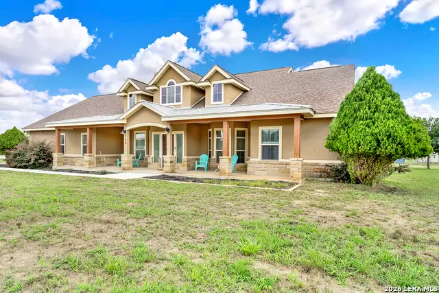 300 Rose Meadow Dr, La Vernia, TX 78121 - #3