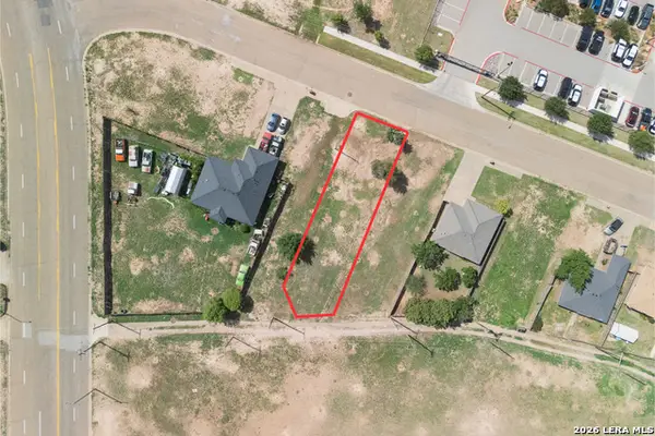 1719 E 19th St, Lubbock, TX 79403
