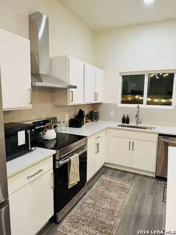 1031 S Gevers St, San Antonio, TX 78210 - #2