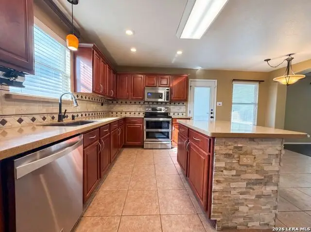 5002 Whisper Cv, Schertz, TX 78108 - #2